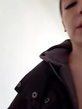 MelissaPinkiss online show from March 1, 2026, 1:44 pm