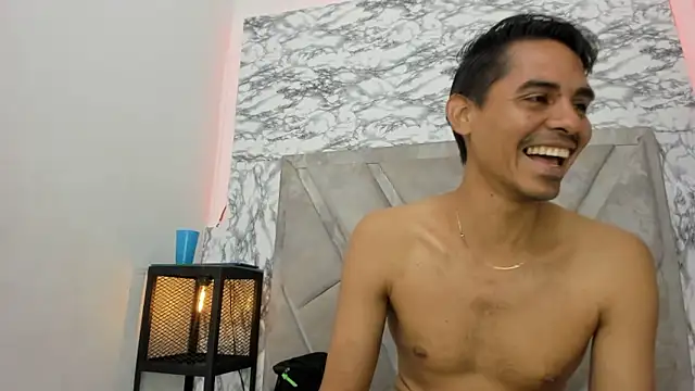 KiraFox1 online show from January 9, 2026, 8:05 pm