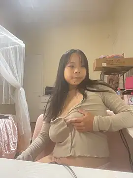 baeezzyy online show from November 4, 2025, 12:58 am