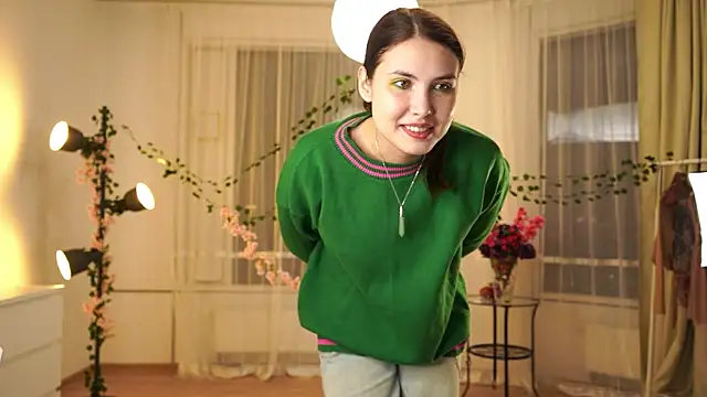 JanyceGrzyb online show from November 16, 2025, 2:11 pm