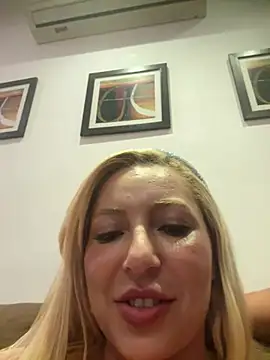 Snapshot of melisboa chatting on July 23, 2026, 2:31 am melisboa online show from July 23, 2026, 2:31 am