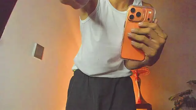 Snapshot of lucian_davii chatting on March 12, 2026, 2:17 am lucian davii online show from March 12, 2026, 2:17 am