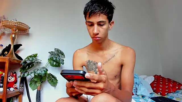 Snapshot of lucian_davii chatting on July 14, 2026, 1:06 pm lucian davii online show from July 14, 2026, 1:06 pm