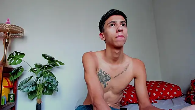 Snapshot of lucian_davii chatting on March 4, 2026, 2:25 pm lucian davii online show from March 4, 2026, 2:25 pm