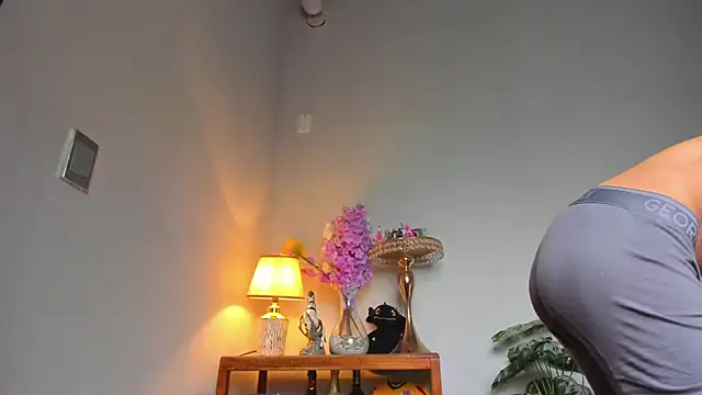 Snapshot of lucian_davii chatting on March 14, 2026, 5:52 pm lucian davii online show from March 14, 2026, 5:52 pm