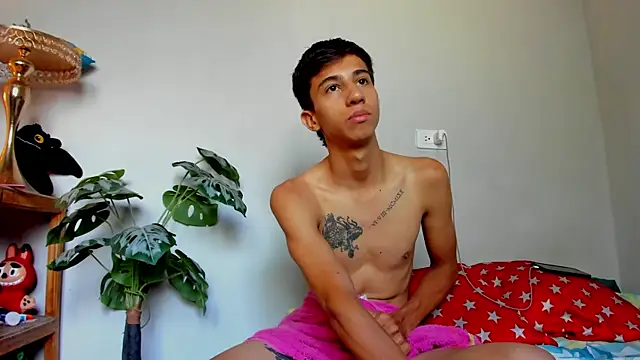 Snapshot of lucian_davii chatting on July 17, 2026, 1:30 pm lucian davii online show from July 17, 2026, 1:30 pm