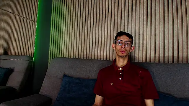 ZyroNight online show from November 21, 2025, 12:09 am