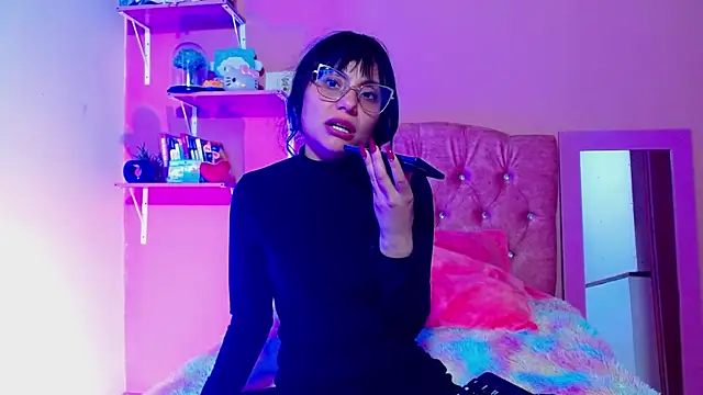 Snapshot of valkiry_ chatting on December 16, 2025, 10:03 pm valkiry online show from December 16, 2025, 10:03 pm