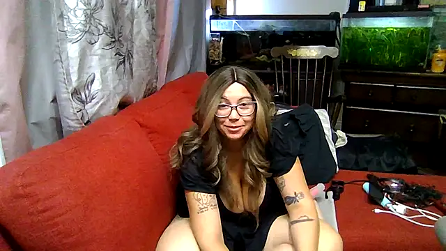 Snapshot of FreakyDreama chatting on July 2, 2026, 1:50 pm FreakyDreama online show from July 2, 2026, 1:50 pm