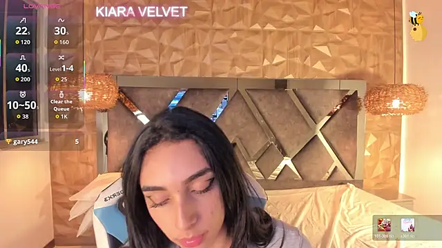 Kiara velvet   online show from April 18, 2026, 5:10 am