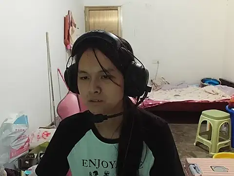 RebelAura online show from November 10, 2025, 11:37 am