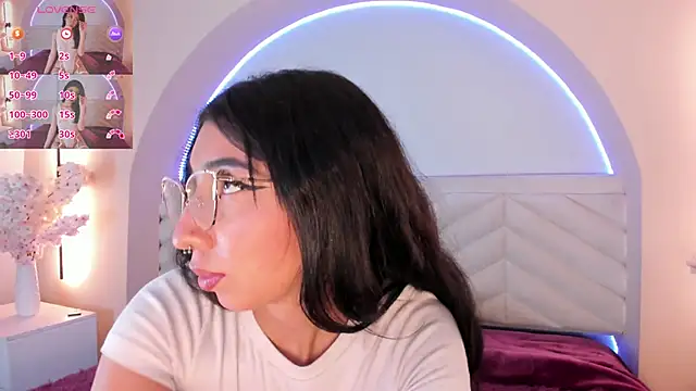 Snapshot of Isabella_Crofts chatting on May 23, 2026, 3:05 am Isabella Crofts online show from May 23, 2026, 3:05 am