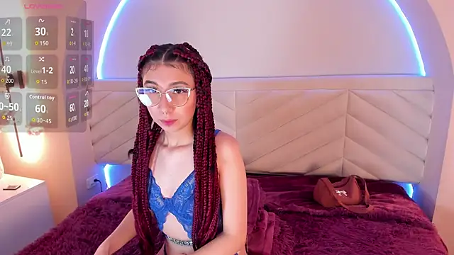 Snapshot of Isabella_Crofts chatting on April 29, 2026, 3:11 am Isabella Crofts online show from April 29, 2026, 3:11 am