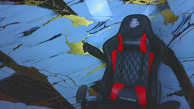 Snapshot of Suarezz10_ chatting on November 9, 2025, 12:20 pm Suarezz10 online show from November 9, 2025, 12:20 pm