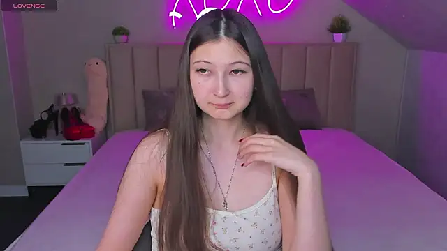 Snapshot of Ella_Burns chatting on February 2, 2026, 9:30 am Ella Burns online show from February 2, 2026, 9:30 am