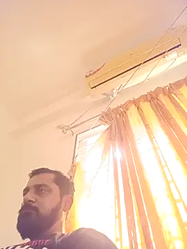 RubyEntity online show from November 9, 2025, 5:44 am