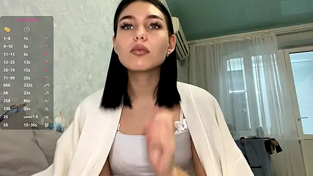 Snapshot of LonnaStehlik chatting on November 10, 2025, 5:40 pm LonnaStehlik online show from November 10, 2025, 5:40 pm