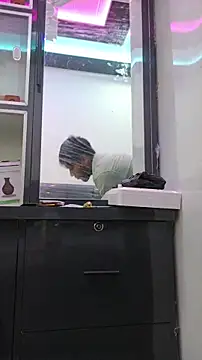 sageer097 online show from November 22, 2025, 5:06 am