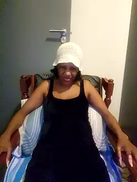 Snapshot of Mommy_Sienna chatting on May 2, 2026, 2:28 am Mommy Sienna online show from May 2, 2026, 2:28 am