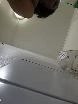 Snapshot of Mommy_Sienna chatting on November 29, 2025, 11:27 pm Mommy Sienna online show from November 29, 2025, 11:27 pm