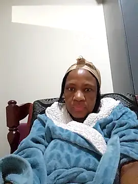 Snapshot of Mommy_Sienna chatting on November 20, 2025, 5:46 pm Mommy Sienna online show from November 20, 2025, 5:46 pm