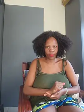 Snapshot of Mommy_Sienna chatting on May 30, 2026, 1:17 pm Mommy Sienna online show from May 30, 2026, 1:17 pm