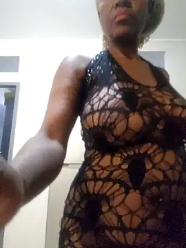 Snapshot of Mommy_Sienna chatting on November 8, 2025, 1:09 am Mommy Sienna online show from November 8, 2025, 1:09 am