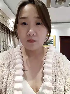 heeqqon online show from November 5, 2025, 11:35 am