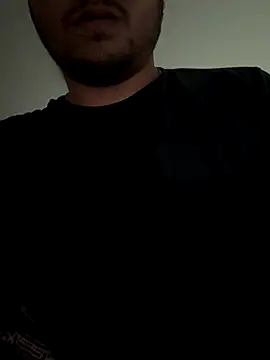 Snapshot of Qwert9012 chatting on November 4, 2025, 11:25 am Qwert9012 online show from November 4, 2025, 11:25 am