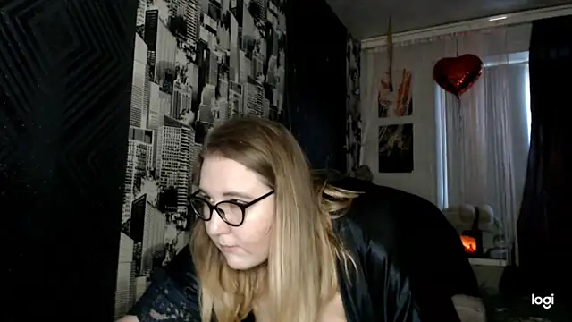 Snapshot of SecretGoddesss chatting on November 10, 2025, 12:21 pm SecretGoddesss online show from November 10, 2025, 12:21 pm