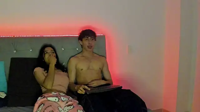 Snapshot of chris_evans27 chatting on November 15, 2025, 3:43 am chris evans27 online show from November 15, 2025, 3:43 am