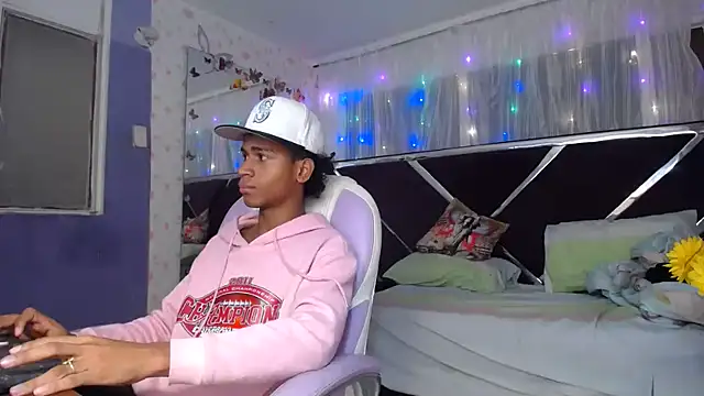 Santy bigcock 01 online show from May 3, 2026, 3:04 pm
