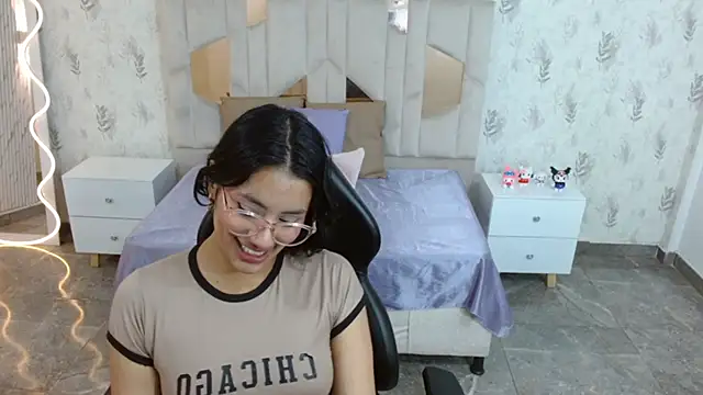 PEACHY TAY online show from January 14, 2026, 12:20 pm