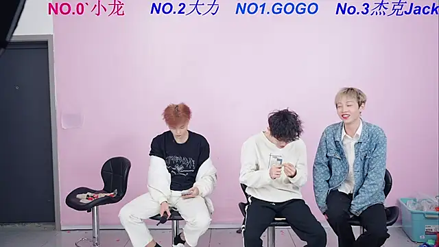 Beautifulboys-999 online show from November 30, 2025, 6:47 am