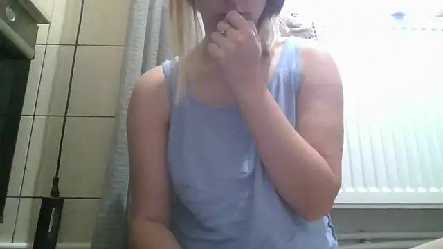 Snapshot of dirty_sasha00 chatting on June 22, 2026, 2:39 am dirty sasha00 online show from June 22, 2026, 2:39 am