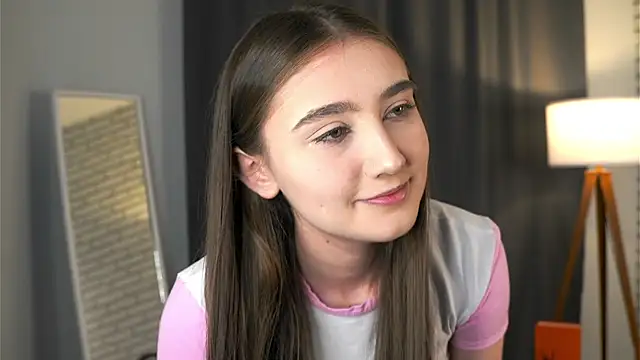 Snapshot of AriannaSemke chatting on November 8, 2025, 3:32 am AriannaSemke online show from November 8, 2025, 3:32 am