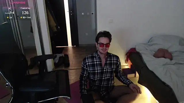 Snapshot of lucky_swimmer chatting on November 24, 2025, 6:08 pm lucky swimmer online show from November 24, 2025, 6:08 pm