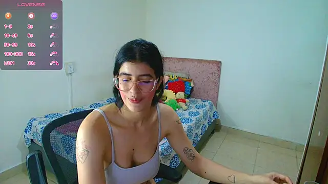 Snapshot of Kassandra_0304 chatting on May 14, 2026, 12:24 pm Kassandra 0304 online show from May 14, 2026, 12:24 pm