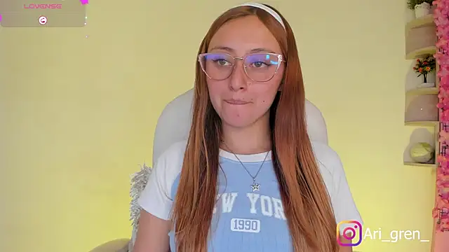 Arianna Gren18 online show from December 5, 2025, 2:04 pm