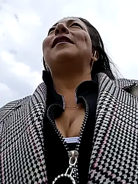 Snapshot of misshot_02 chatting on December 21, 2025, 7:37 pm misshot 02 online show from December 21, 2025, 7:37 pm