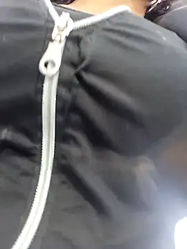 Snapshot of misshot_02 chatting on December 4, 2025, 6:07 pm misshot 02 online show from December 4, 2025, 6:07 pm