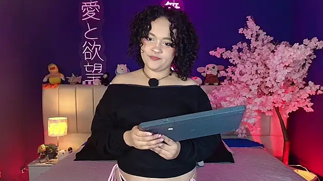 Snapshot of _sarahRose chatting on May 12, 2026, 3:36 am sarahRose online show from May 12, 2026, 3:36 am