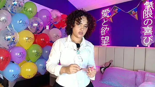 Snapshot of _sarahRose chatting on March 6, 2026, 5:02 am sarahRose online show from March 6, 2026, 5:02 am