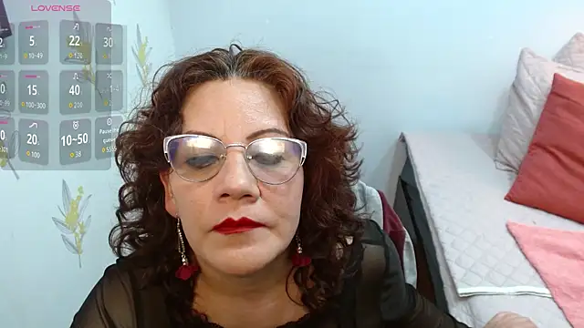 Rosalie Durand online show from February 12, 2026, 7:24 pm