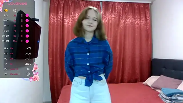 AlissaGerardo online show from November 13, 2025, 1:15 pm