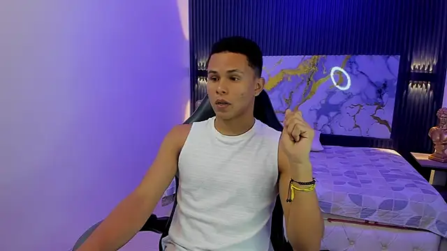 Liams18 online show from April 6, 2026, 2:40 am