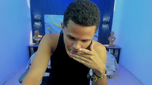 Liams18 online show from April 5, 2026, 1:23 am