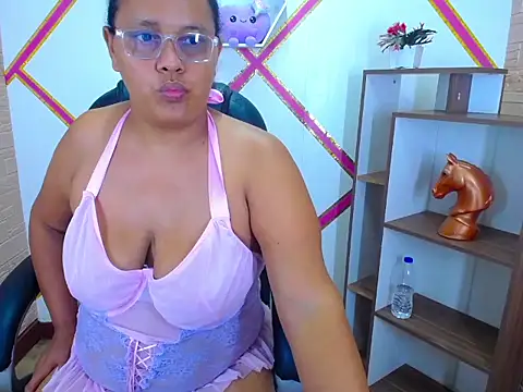 Salome Jamess online show from November 9, 2025, 2:59 am