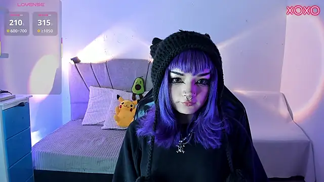 Snapshot of ravencollen chatting on November 21, 2025, 1:43 pm ravencollen online show from November 21, 2025, 1:43 pm