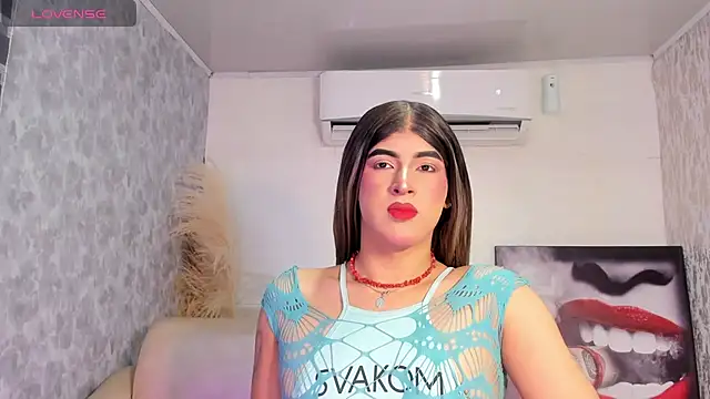 camii raux online show from February 6, 2026, 8:49 pm